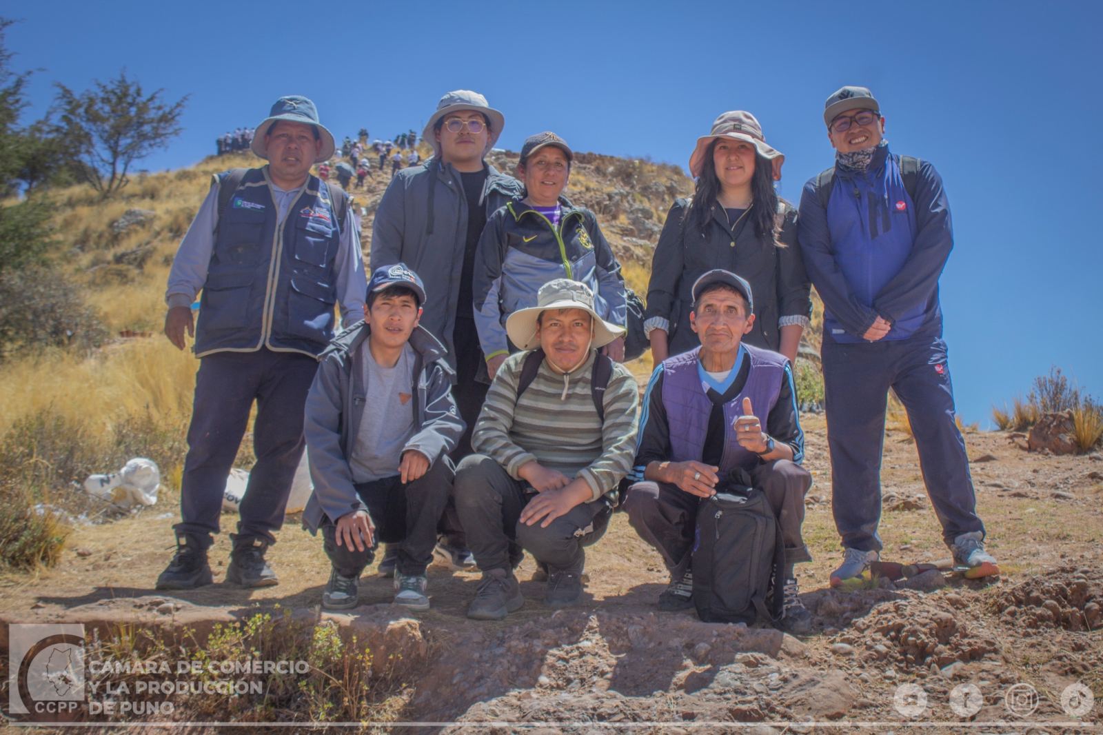 CÁMARA DE COMERCIO DE PUNO PARTICIPA EN JORNADA DE REFORESTACIÓN DEL CERRO AZOGUINI